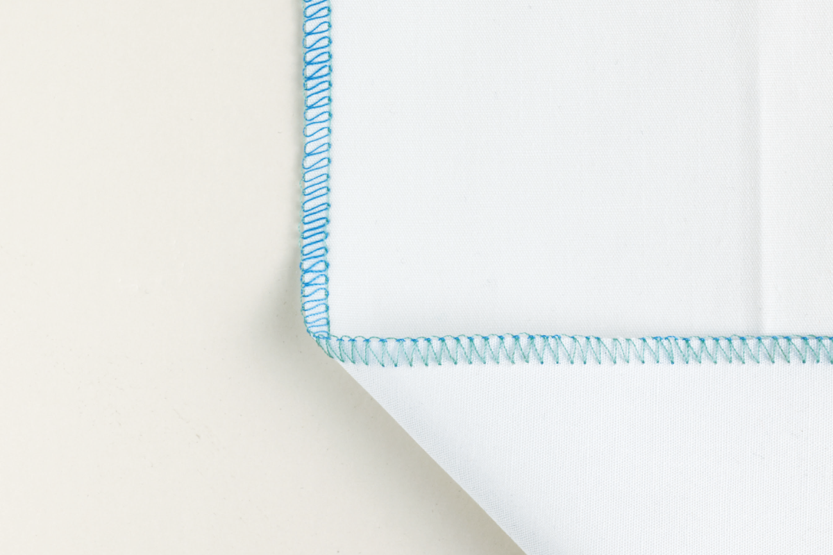 ※縁かがりが楽々！ブラザー2本ロックミシン　ブラザーミシン　ホームロック※ ブラザー ロックミシン ホームロック かがり4 kagari4 LOB0201 2本針4本糸送料無料\u203b沖縄除く